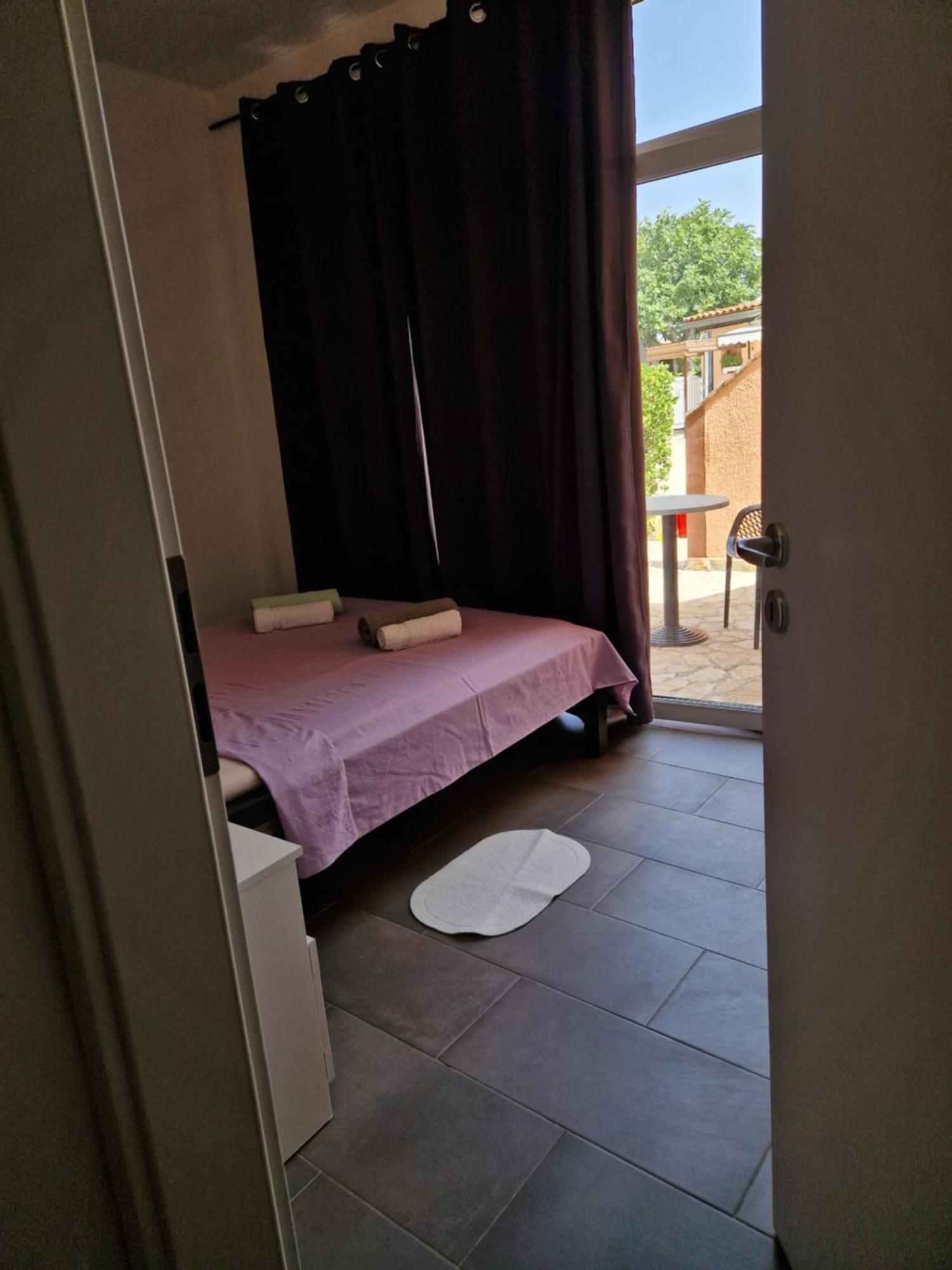 Aurelia Apartments, Vir Luaran gambar