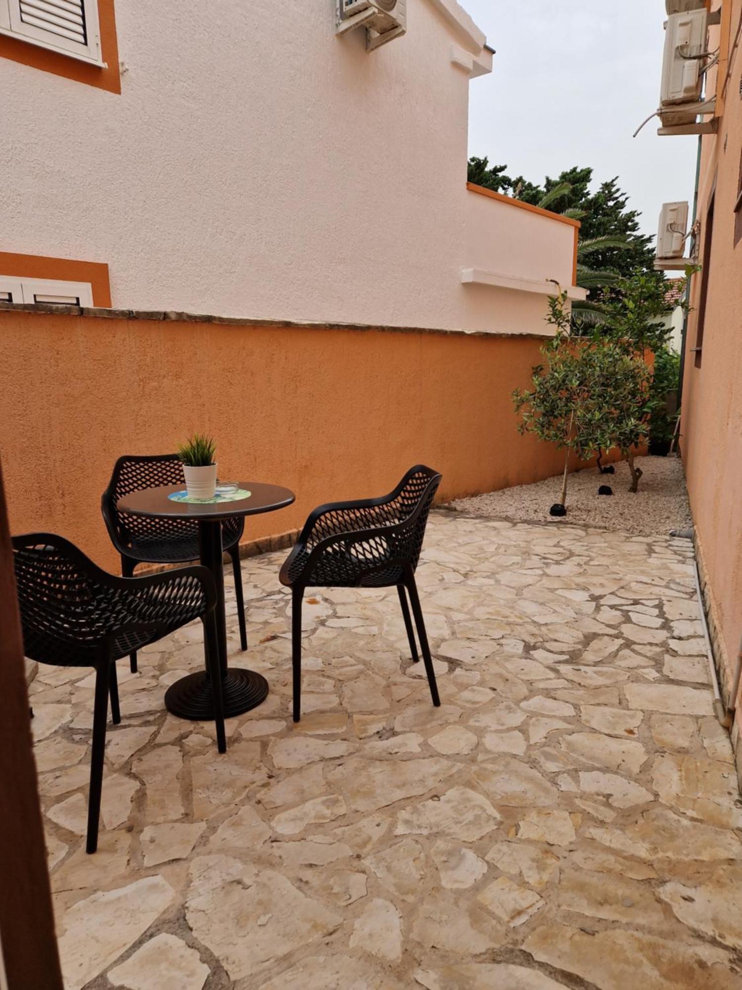 Aurelia Apartments, Vir Luaran gambar