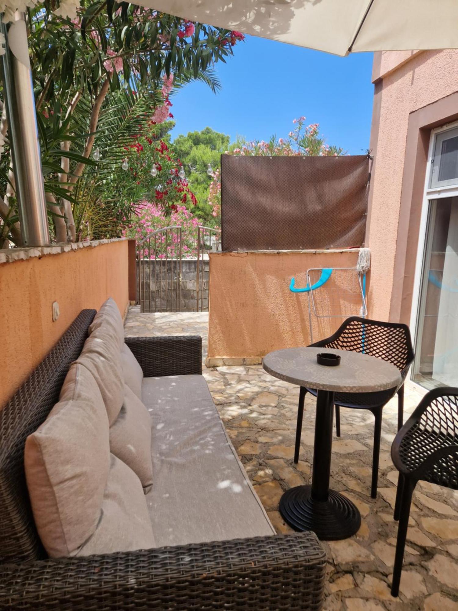 Aurelia Apartments, Vir Luaran gambar