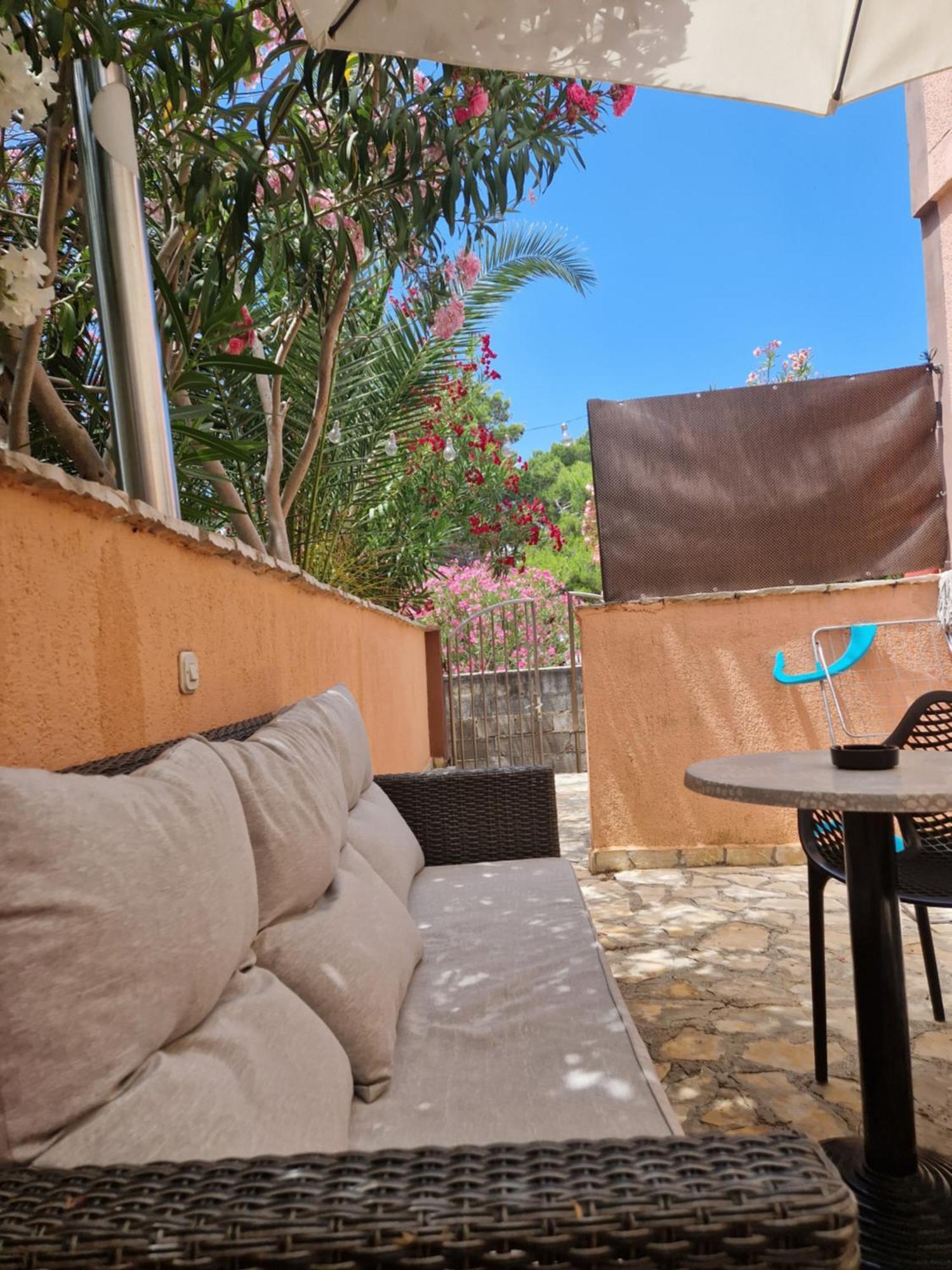Aurelia Apartments, Vir Luaran gambar